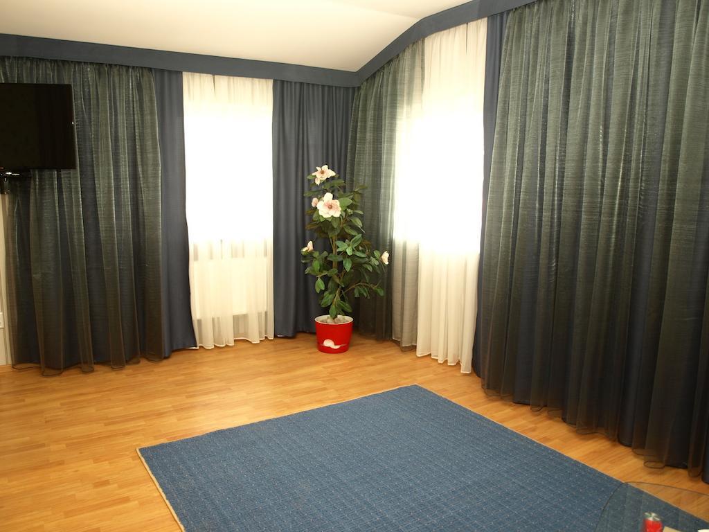 Leon Hotel Lviv Room photo